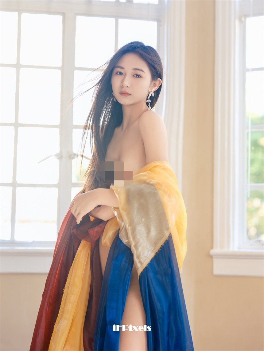 摄影师iFPixels多女户外露出摄影高颜值好身材 351P4V